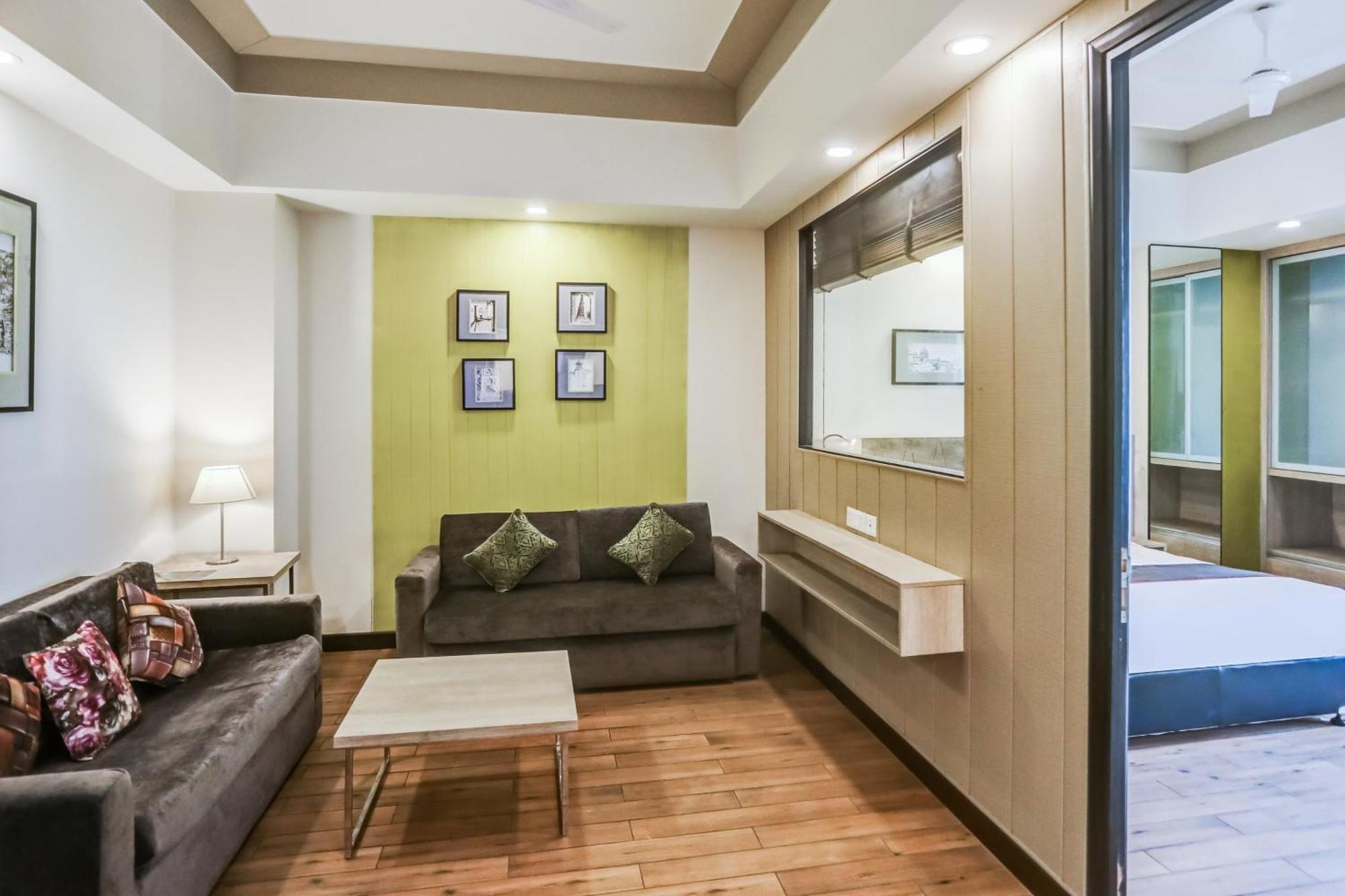 Collection O Limewood Stay Γκουργκάον Εξωτερικό φωτογραφία