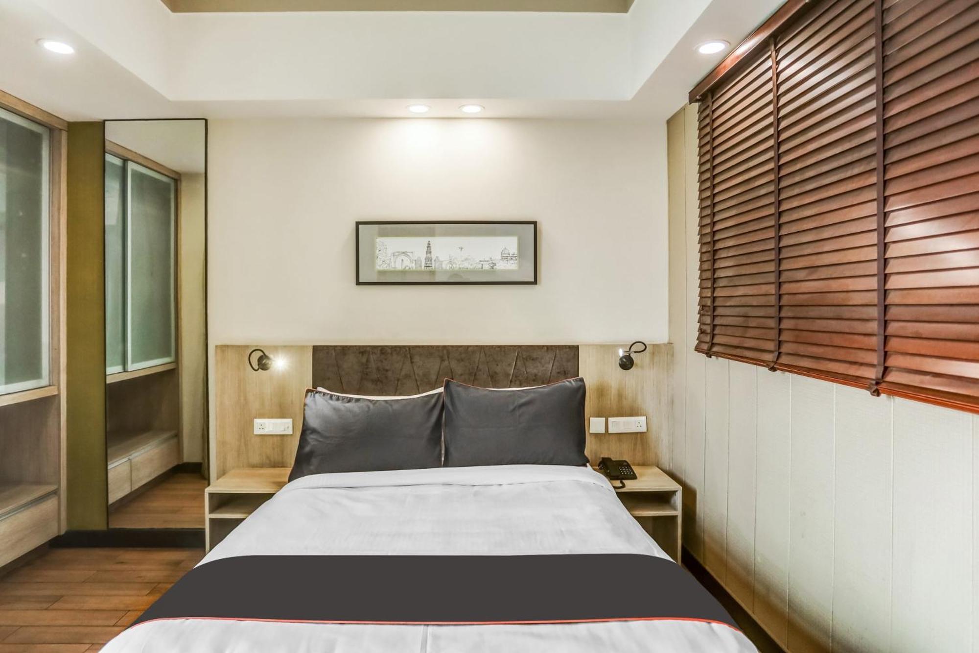 Collection O Limewood Stay Γκουργκάον Εξωτερικό φωτογραφία