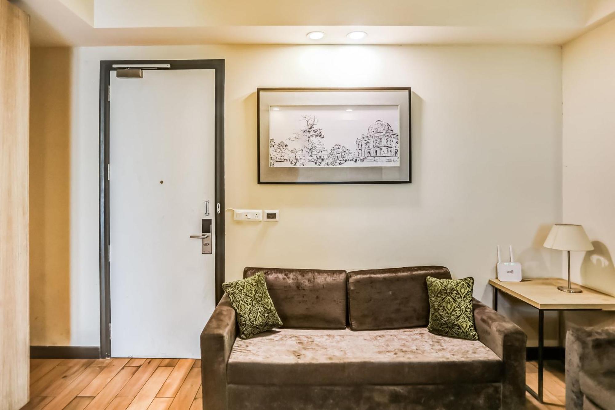 Collection O Limewood Stay Γκουργκάον Εξωτερικό φωτογραφία